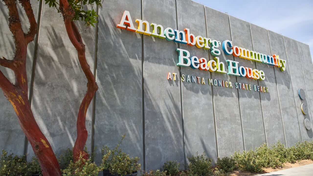 Annenberg Community Beach House Concrete Wall Signage