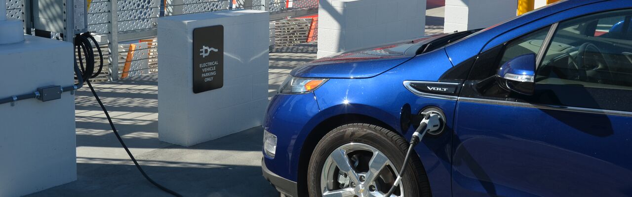 Santa Monica Installs 24 New Beachside Electric Vehicle Chargers